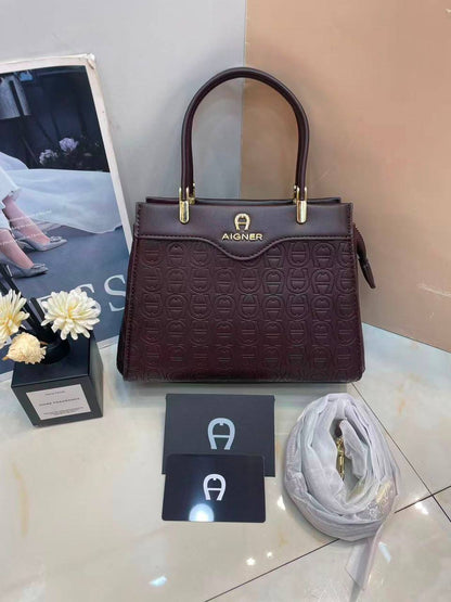 Aigner

110 dhs🇦🇪🇦🇪

Zain143
♥️♥️♥️
