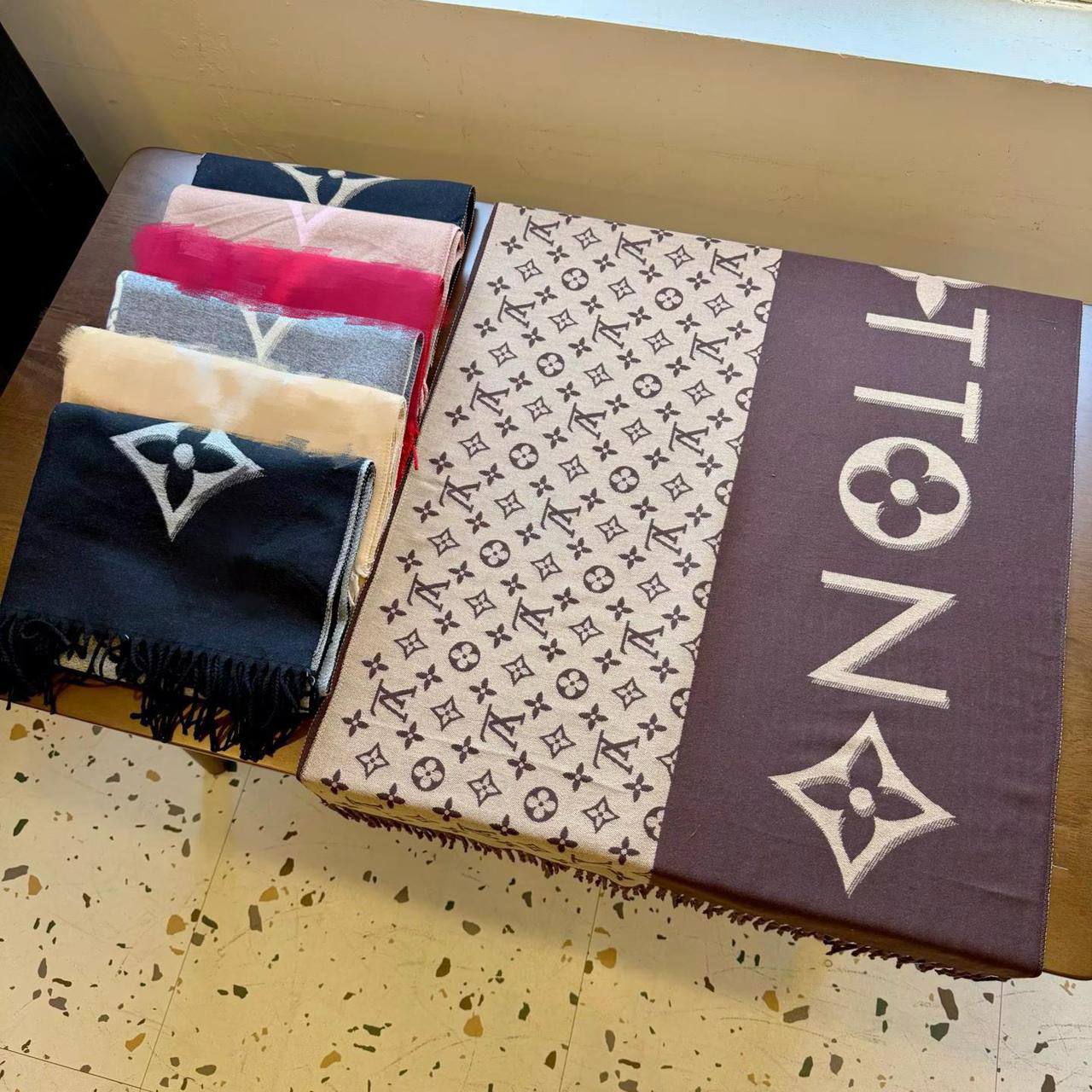 ᴡᴏᴍᴇɴ's ᴄᴏᴛᴛᴏɴ sᴄᴀʀғ 🧣 
ᴡɪᴛʜᴏᴜᴛ ʙᴏx
sᴏғᴛ ᴄᴏᴛᴛᴏɴ ᴍᴀᴛᴇʀɪᴀʟ 
sɪᴢᴇ:190*65ᴄᴍ
45 dhs🪙💕

Zain56
♥️♥️♥️