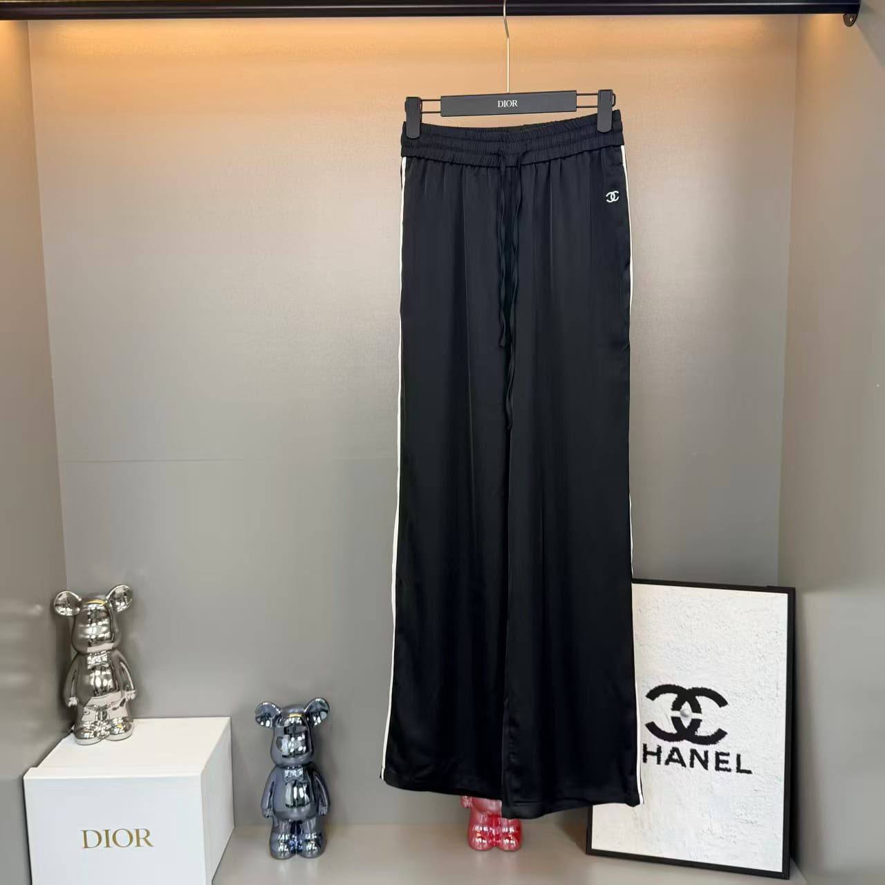 *New collections*                                                
CHANEL
*Super Master quality*
*Sizes: M L XL* 
450 dhs🇦🇪🇦🇪

Zain308
♥️♥️♥️