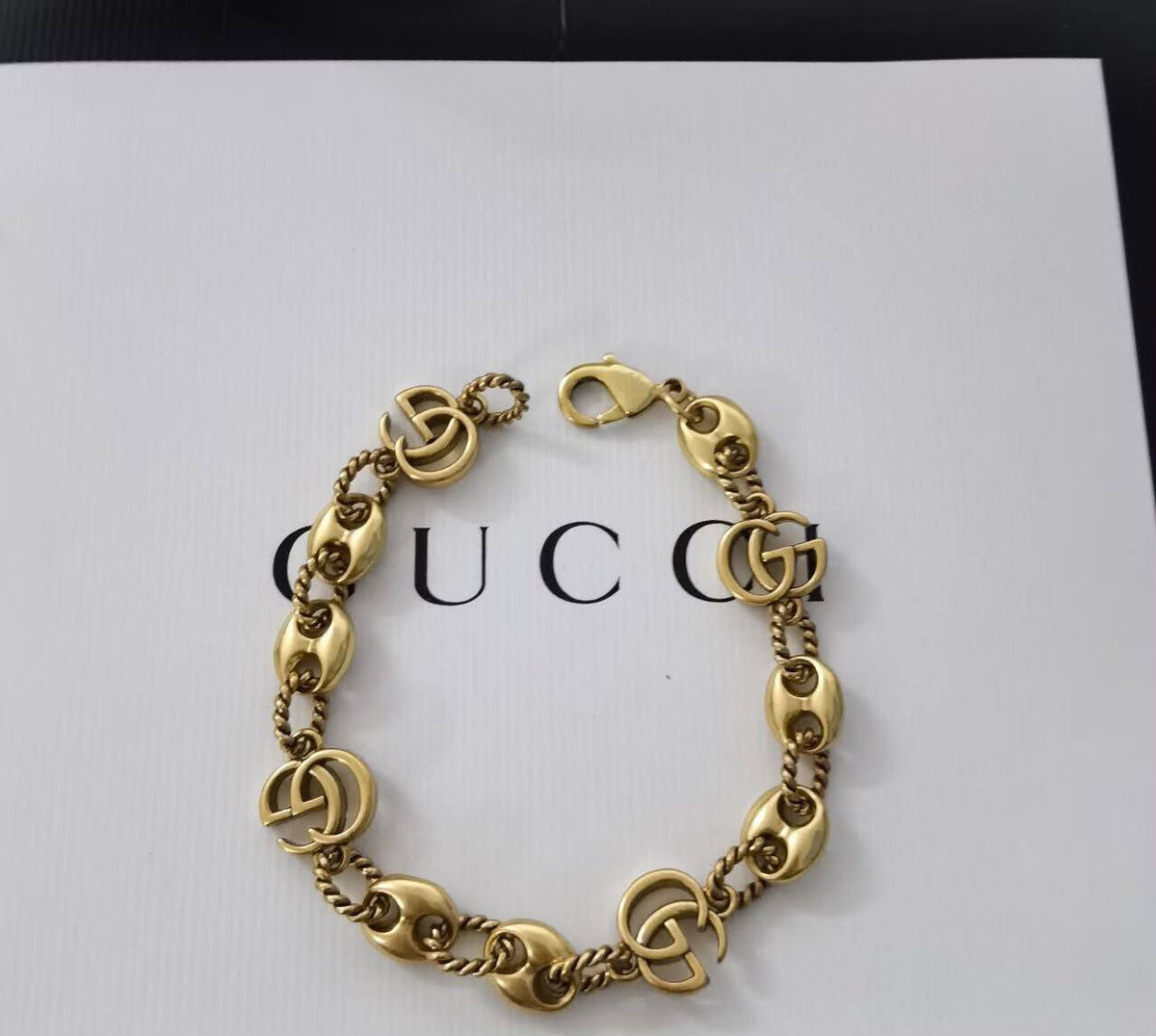 GUCCI 
Necklace 
Bracelet 💥
Master quality 💯
With normal boxes 📦 
120 dhs🇦🇪🇦🇪🇦🇪

With master box 🗃️ 
140 dhs🇦🇪🇦🇪🇦🇪

Zain216
♥️♥️♥️