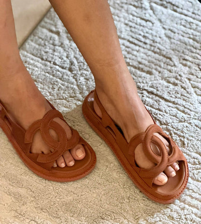 Chanel 

Vip quality 

Size:36 to 42

500 dhs🇦🇪🇦🇪🇦🇪

Zain113
♥️♥️♥️