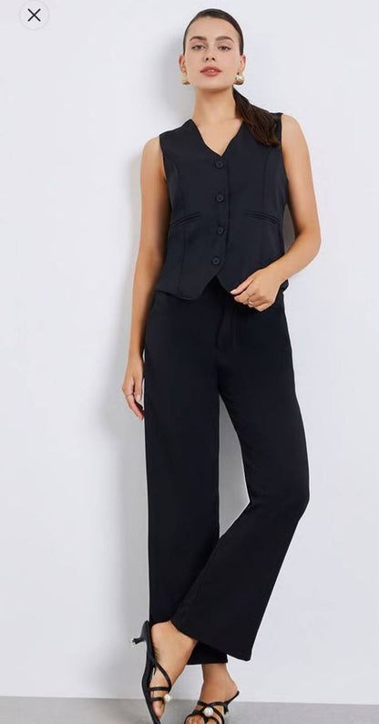 Women black waistcoat 
Size M.L.xl.2xl.3xl.4xl.5xl 
70 dhs✅

Zain39
♥️♥️♥️