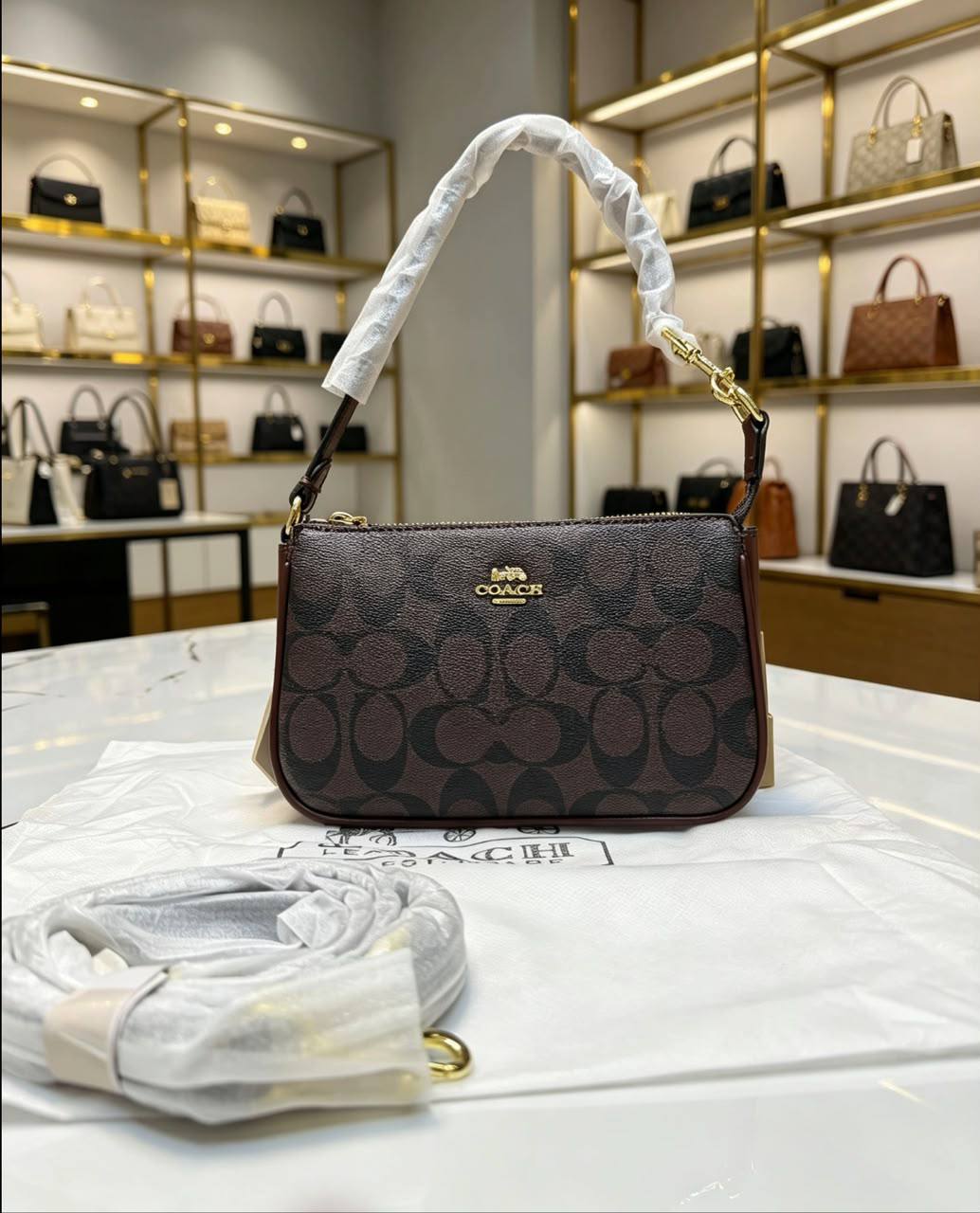 Coach 

80 dhs🇦🇪
have box

Zain07
♥️♥️♥️