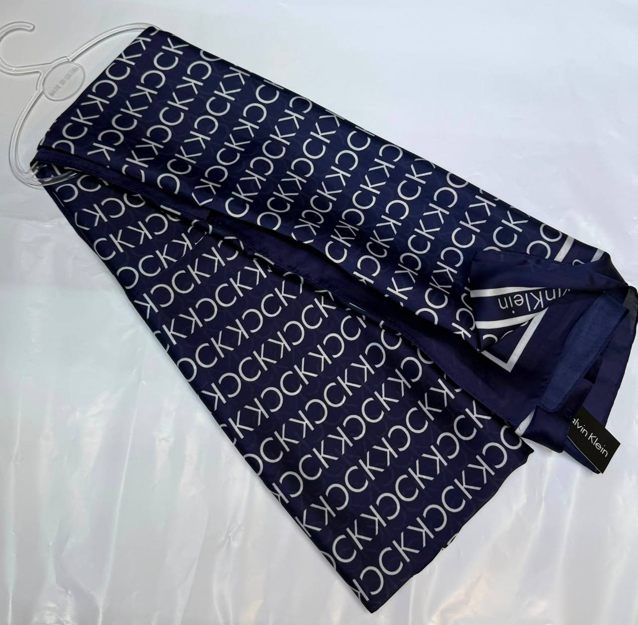 Silk scarf 🧣
40 dhs💓

Zain93
♥️♥️♥️