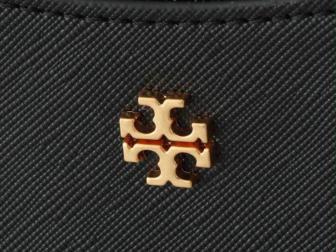TORY BURCH 
GOOD QUALITY 
WITH BOX 
90 dhs✅

Zain17
♥️♥️♥️