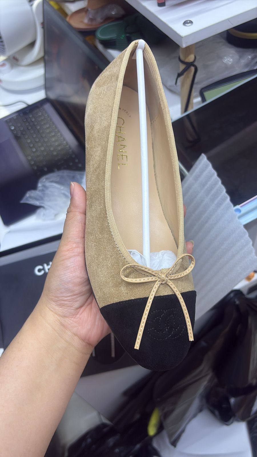 Chanel
Size 36-41
130 dhs❣️

Zain145
♥️♥️♥️