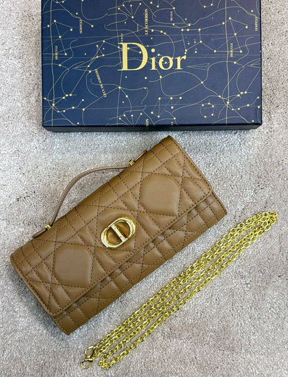 DIOR 
GOOD QUALITY 🔥
90 DHS💓

WITH BOX 📦
🎁🎁🎁

Zain28
♥️♥️♥️