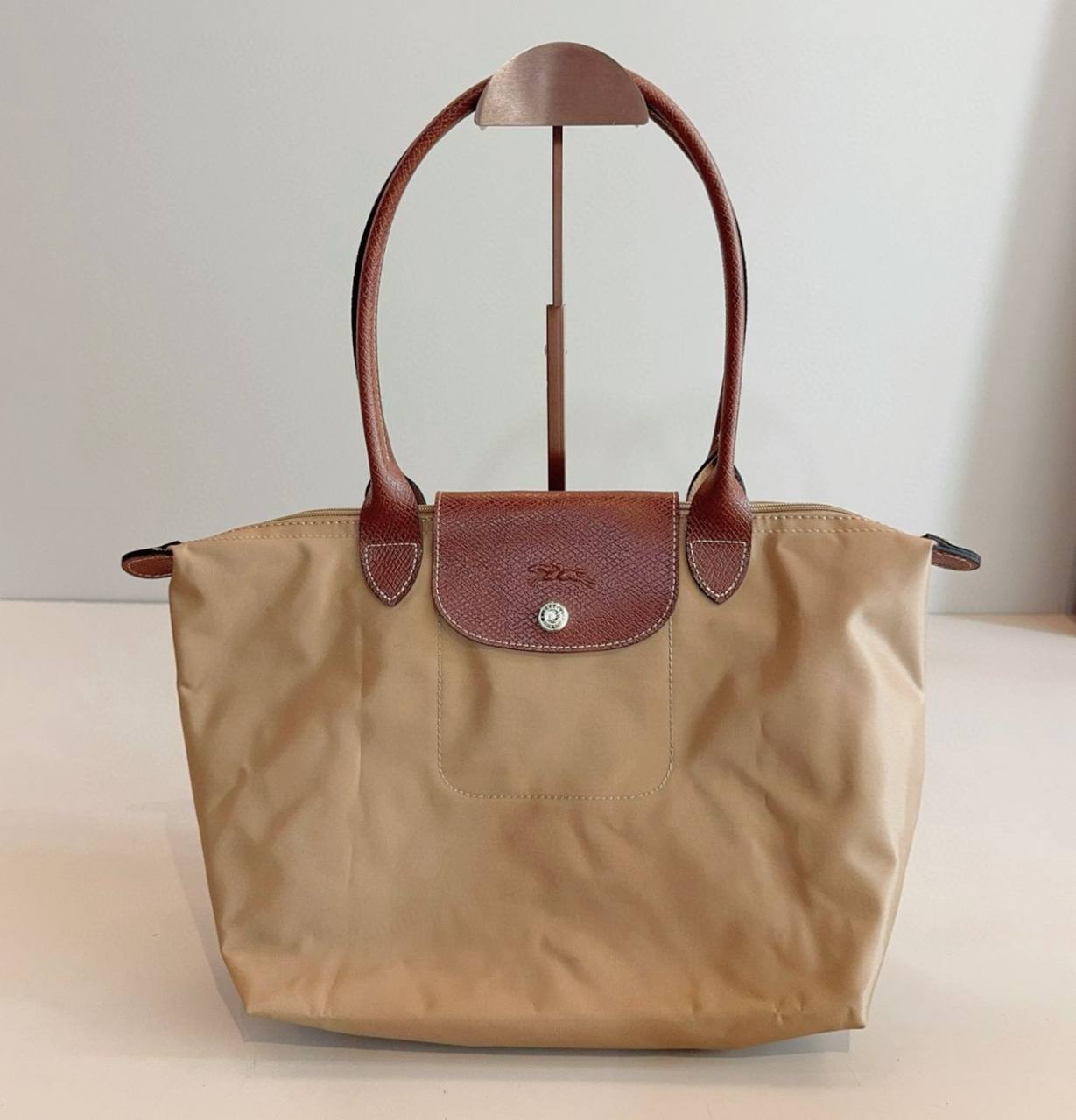 LONGCHAMP
HIGH QUALITY MEDUIM SIZE 
85 dhs✅

Zain39
♥️♥️♥️
