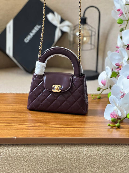 *CHANEL*
*19cm*
*Available Now*
For Price 👇 WTSP Text Zain 0568585901

Zain257
♥️♥️♥️