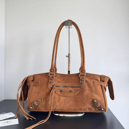 BALENCIAGA 

COPY ONE 

NEW CAME 
175 dhs🇦🇪🇦🇪
Zain295
Zain17
♥️♥️♥️