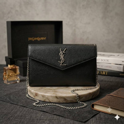 YSL  - Saint Laurent Envelope Clutch HandBag With BOX size:  17 cm

70 dhs🇦🇪🇦🇪

Zain239
♥️♥️♥️