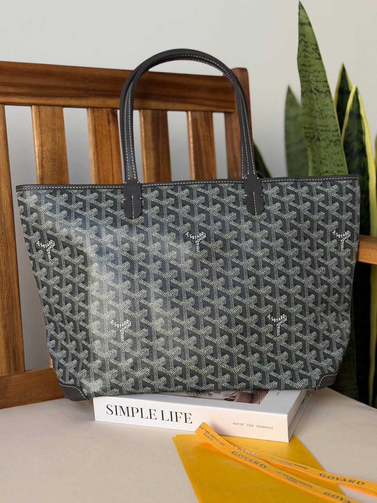 GOYARD 💫
Super Master Quality ⚡️
With zipper 
Size PM 📏

For Price 👇 WhatsApp✅
0568585901 
0507557372
0552275751 Owner Zain 👌

Zain321
♥️♥️♥️