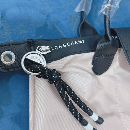 Long Champ 
copy one 
36 cm
70 dhs💓

Zain17
♥️♥️♥️