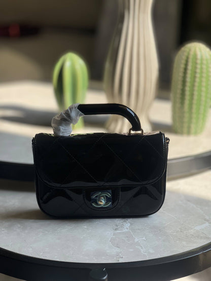 Chanel  ✨💥
Available original box 📦 
With full packing 🎀🎀
Super high quality 💥💥

For Price 👇 WhatsApp✅
0568585901 
0507557372
0552275751 Owner Zain 👌

Zain283
♥️♥️♥️
