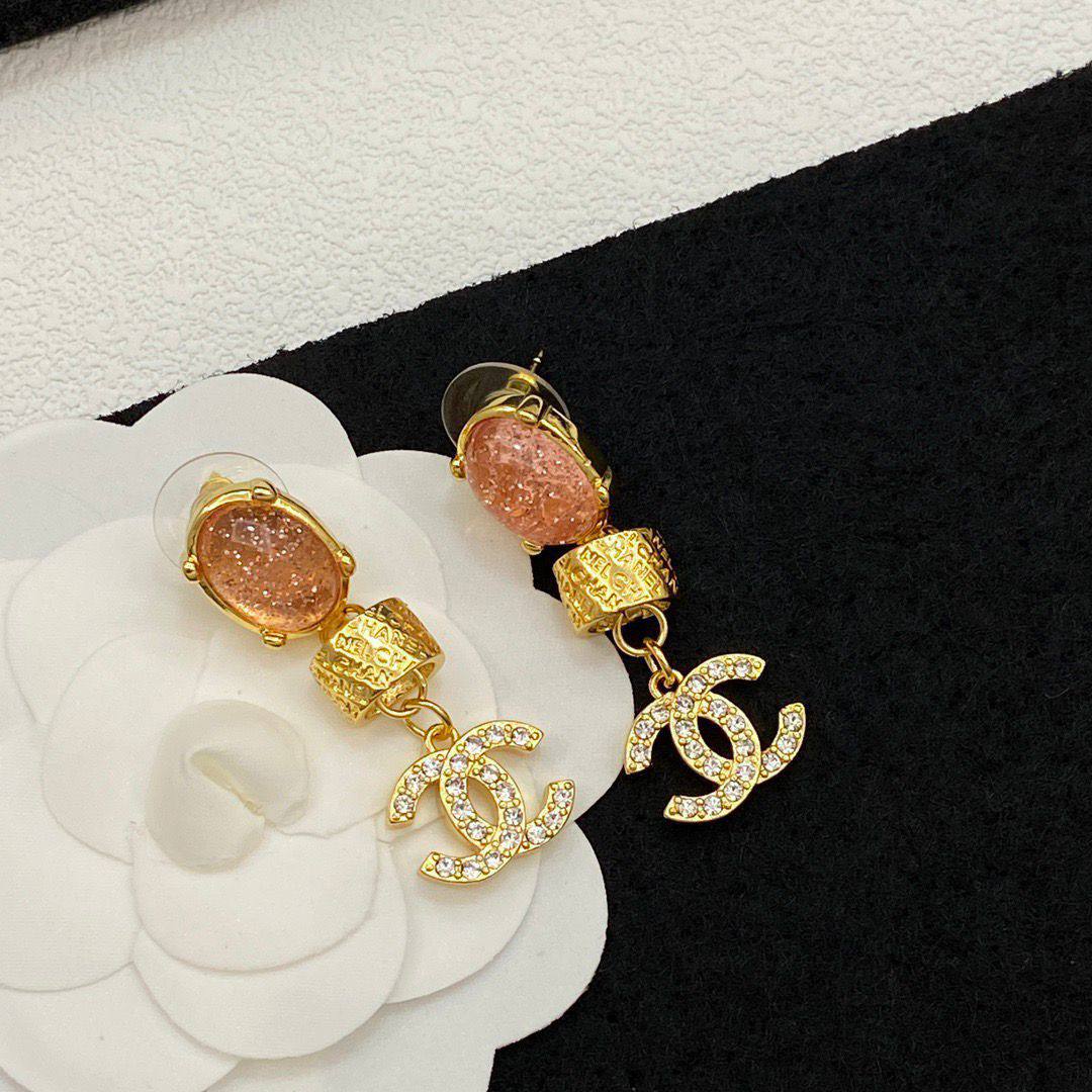 Chanel Earrings* 🦋
Master Quality 

*55* AED normal box 📦

Zain48
♥️♥️♥️