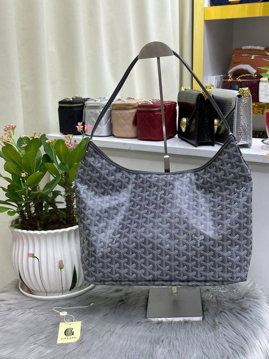 Goyard🌷🌷🌷

SIZE  ……… 33cm 🌷🌷🌷

85 dhs🪙🌨️

Zain244
♥️♥️♥️
