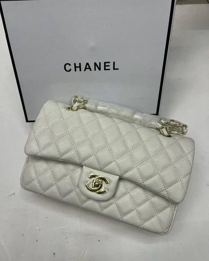 Chanel
WITH BOX 
HIGH QUALITY 
120 dhs🇦🇪🇦🇪

Zain169
♥️♥️♥️