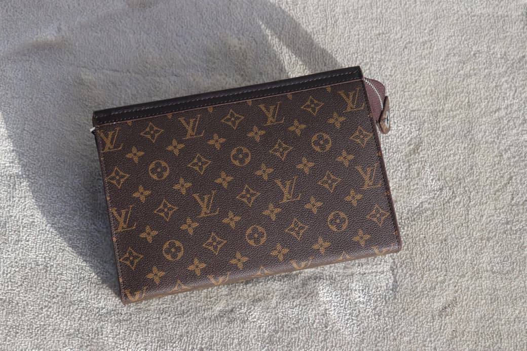 Men's Clutch
Good Quality
90 dhs🗽

Zain33
♥️♥️♥️