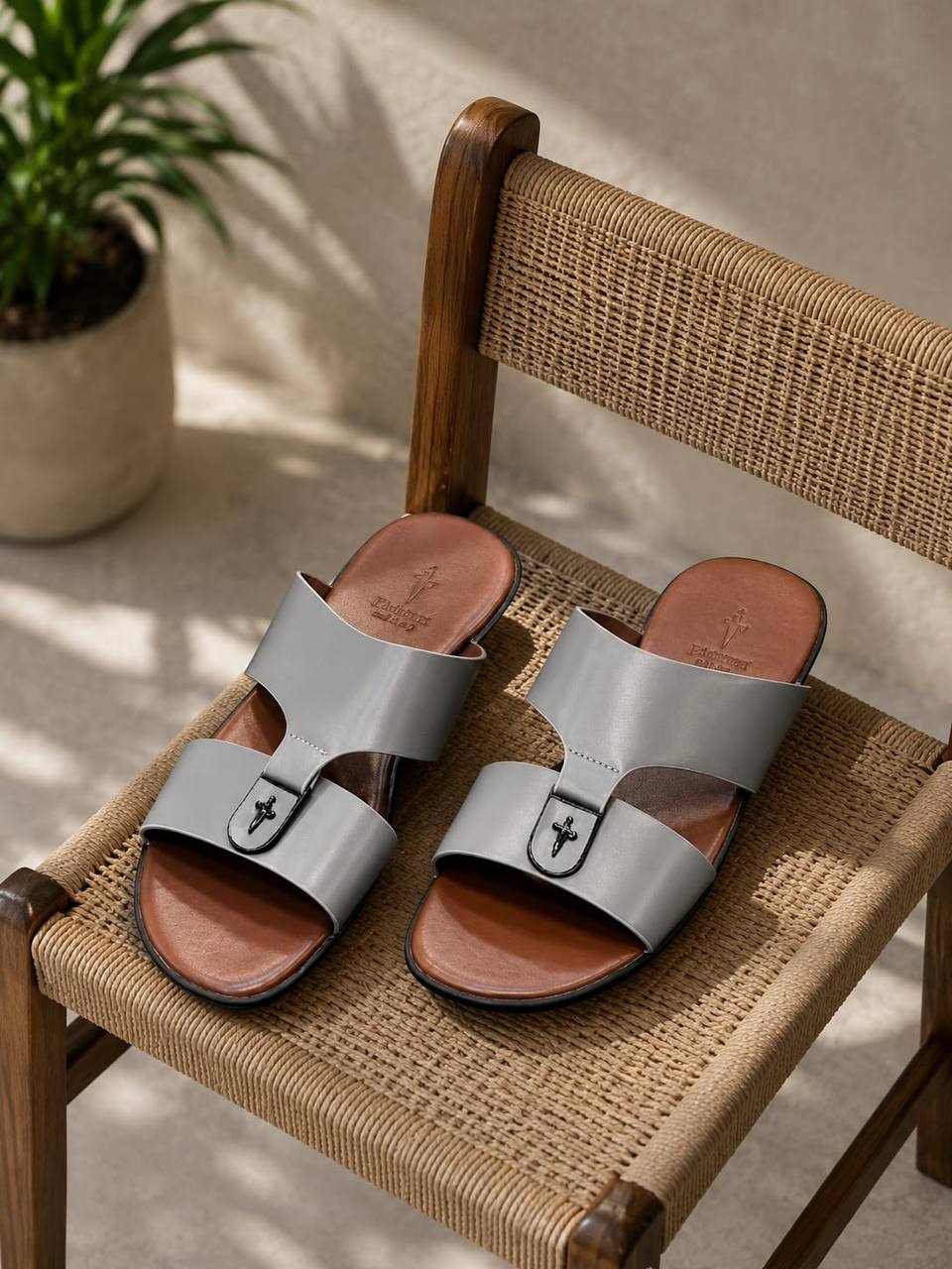 PACIOTTI MEN SANDAL

*SIZES: 39 to 46*

130 dhs🇦🇪🇦🇪

Zain58
♥️♥️♥️
