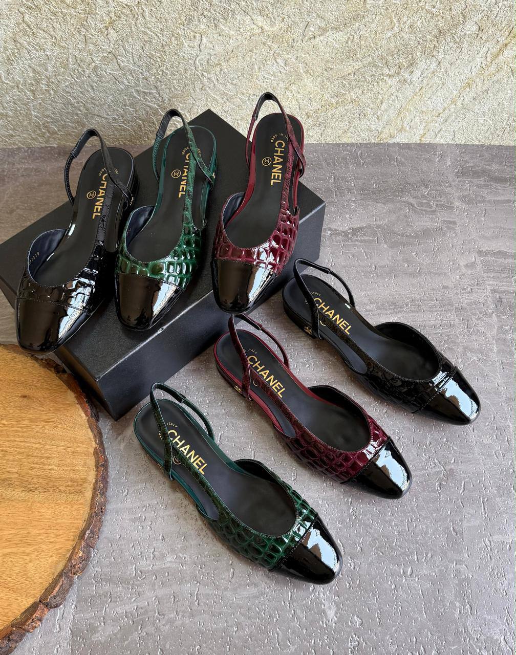 CHANEL 💫😍
SuperMaster Quality 💯
450 dhs✅
Size: 36-41 💥

Zain171
♥️♥️♥️