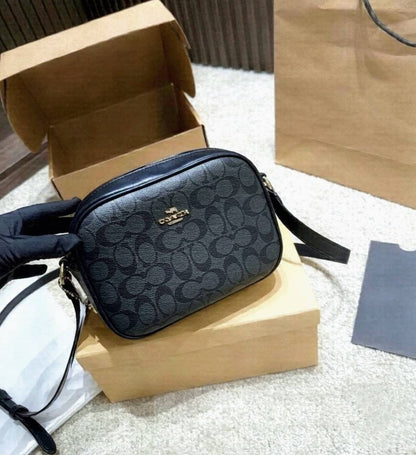 COACH 
HIGH QUALITY WITH BOX 
90 dhs🇦🇪🇦🇪

Zain295
♥️♥️♥️