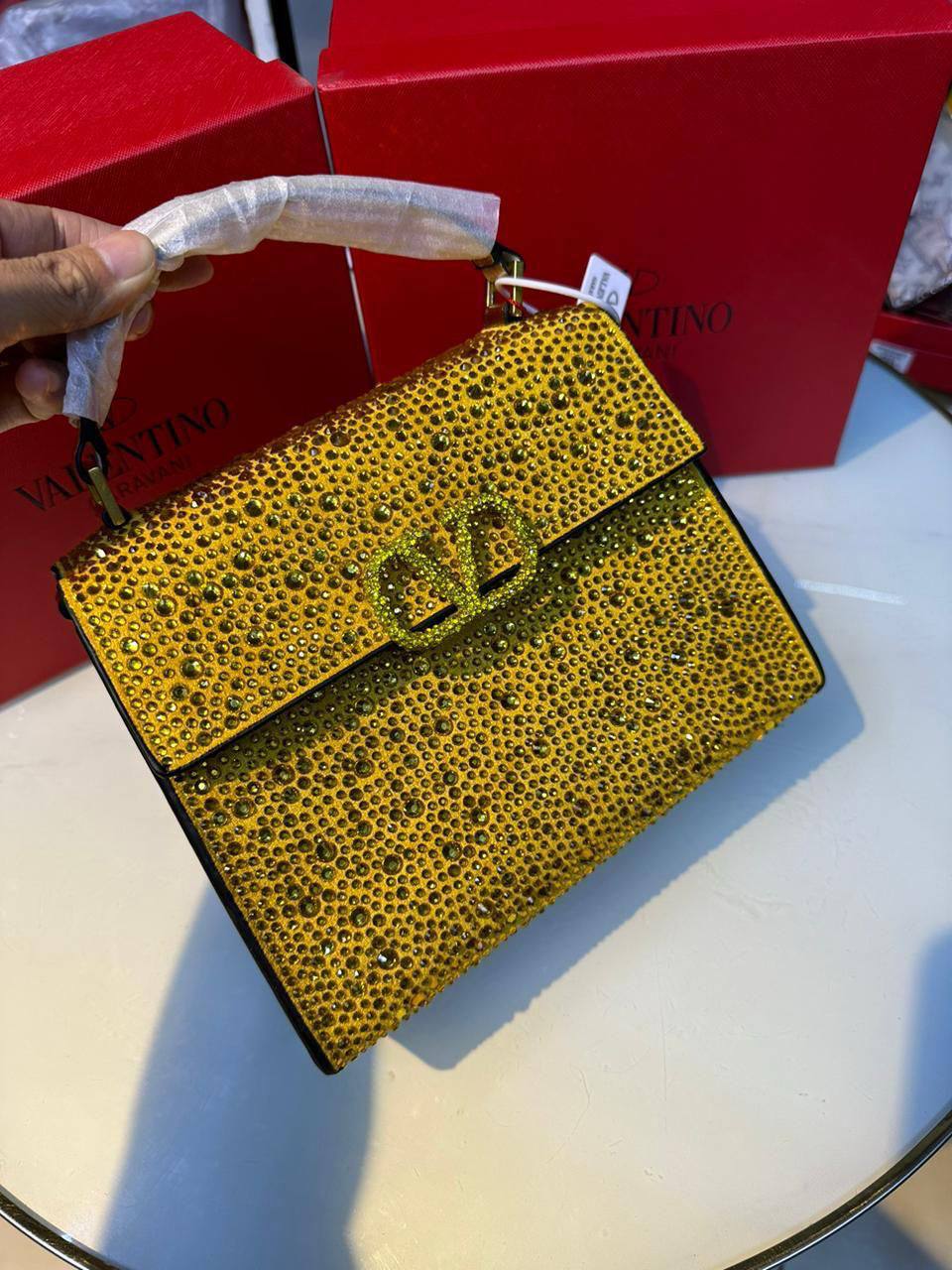 JACOUMOUS

100 dhs🌺
with box 
🎁🎁🎁

Valentino
105 dhs🌺

with box
🎁🎁🎁

Zain90
♥️♥️♥️
