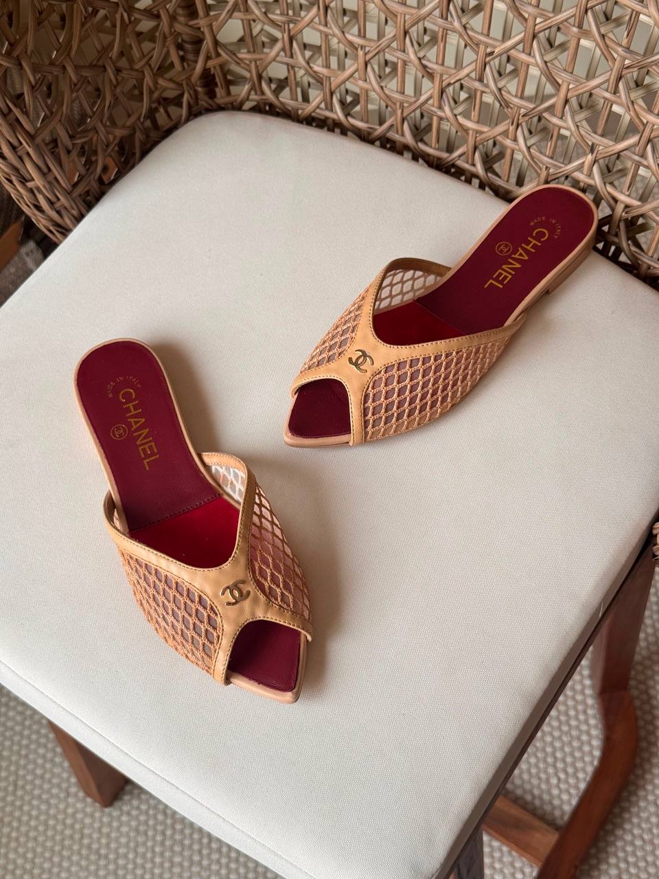 CHANEL
✨ New Collection
👠 36–41
💎 Premium Quality
🔥 Super Master
450 dhs✅

Zain198
♥️♥️♥️