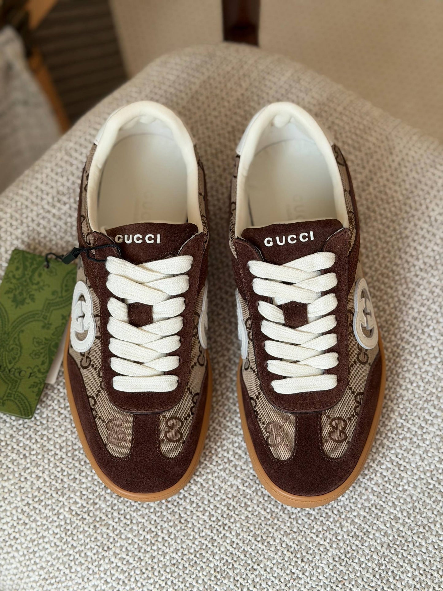 GUCCI 🤎

Size: 36 to 41
Super master quality 
450 dhs🌺

Zain198
♥️♥️♥️