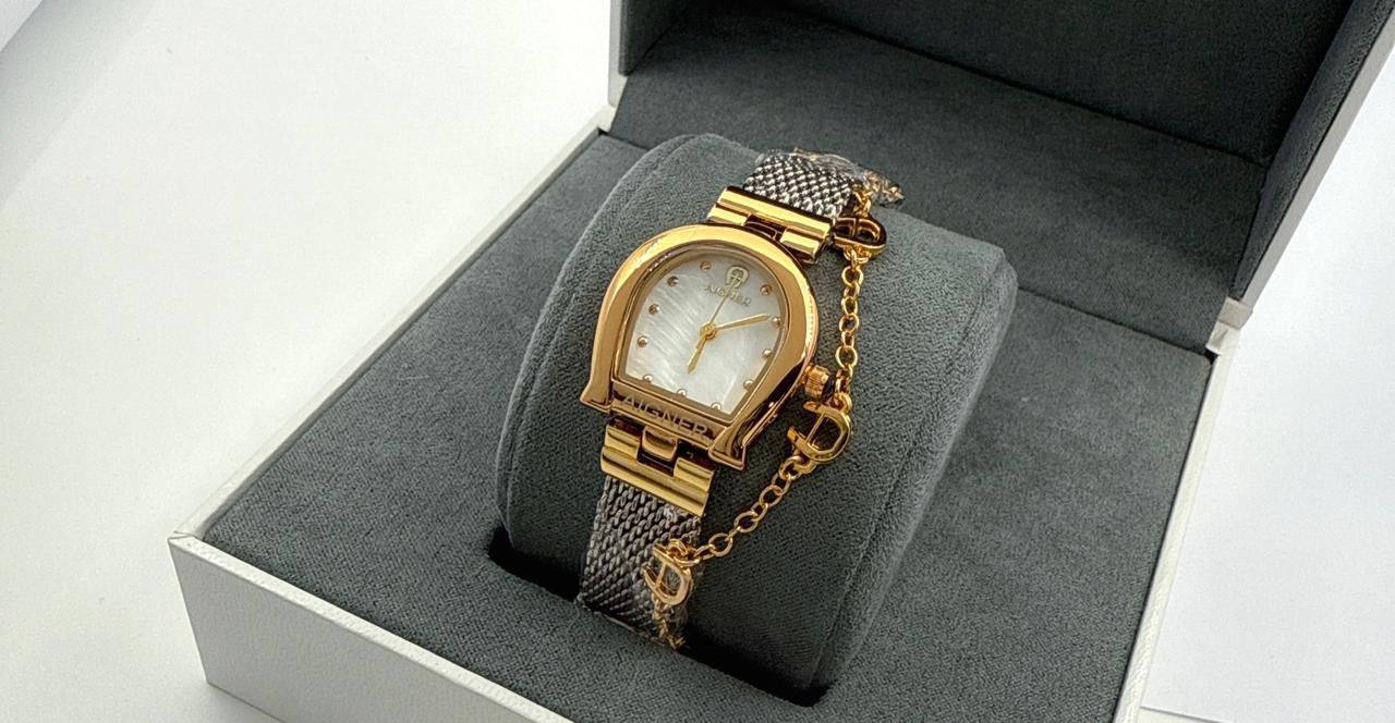 Aigner
75 dhs🪙🌨️

Zain45
♥️♥️♥️