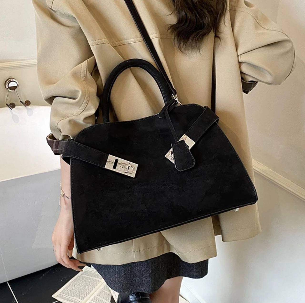 FERRAGAMO  
COPY ONE
270 dhs🪙

Zain39
♥️♥️♥️