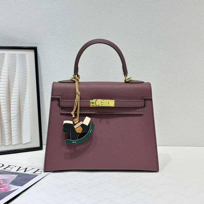 Hermes

with box
🎁🎁🎁

105 dhs💓

Zain143
♥️♥️♥️