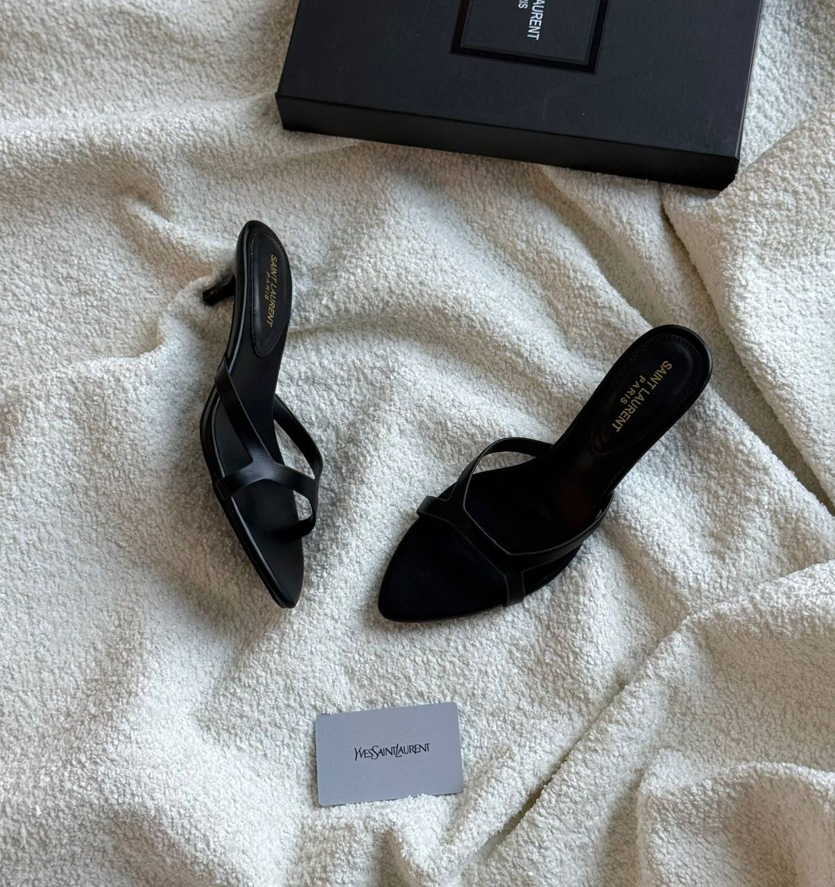 . New ysl heel

   Size  .  36.  to 41

110 dhs🪙

Zain80
♥️♥️♥️