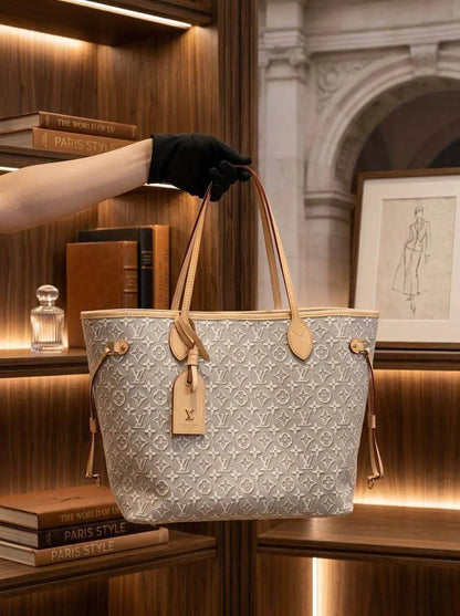 Valentino - JW PEI - BOTTEGA - D&G - PRADA - PATEK - Chanel - Fendi - Dior - MK - Loro Piana - LV - Aquazzura - Jimmy Choo - Christian Louboutin - Van Cleef - APM - Rolex - Cartier - Hermes - Gucci - Polene - ALO - Coach - Loewe - Adidas - Nike - YSL - QC