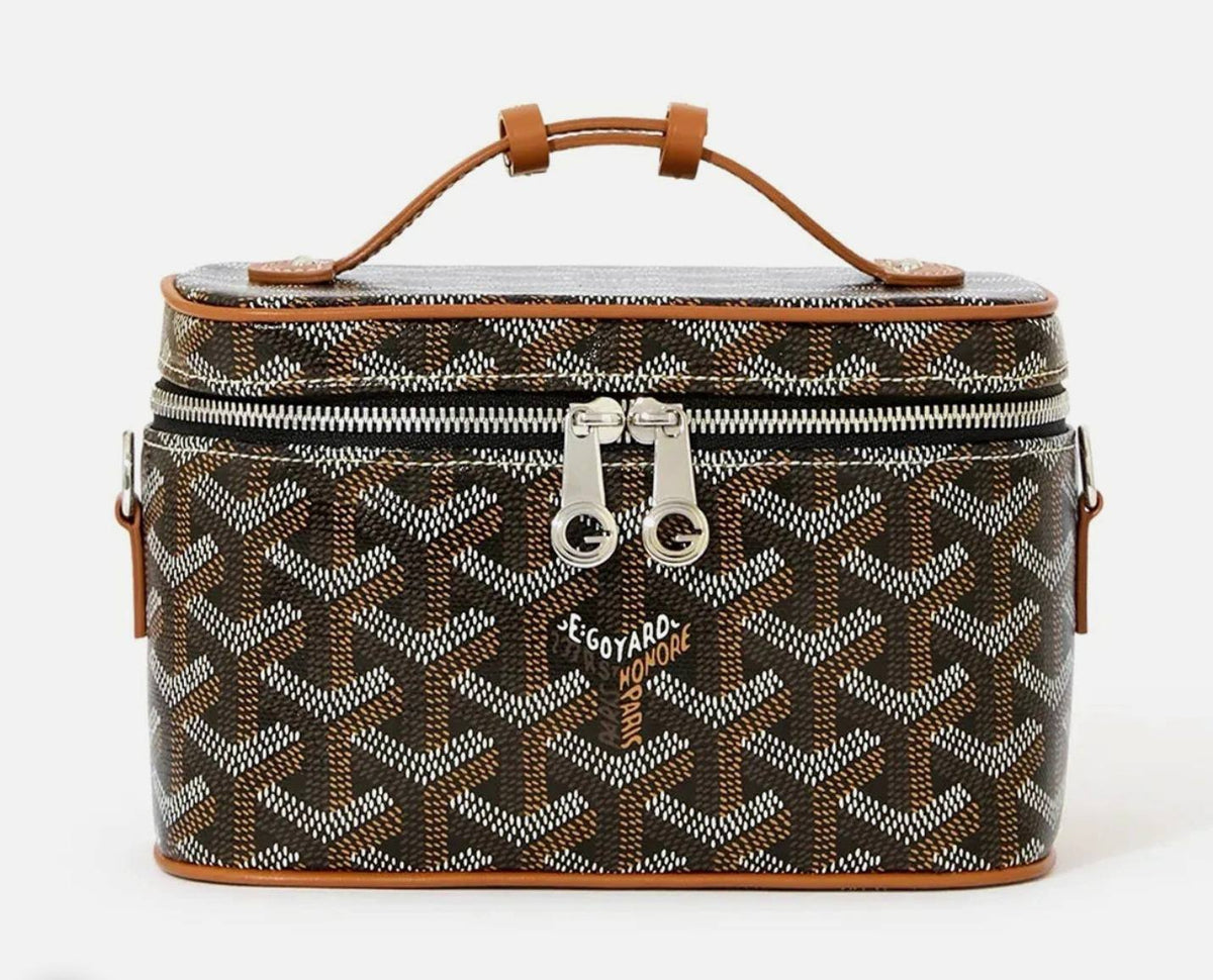 GOYARD

best quality 
with box

100 dhs🇦🇪🇦🇪🇦🇪

size17CM
Zain290
♥️♥️♥️