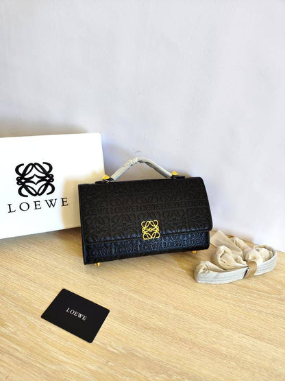 MK - YSL

95 dhs✅

with box
🎁🎁🎁

Zain26
♥️♥️♥️