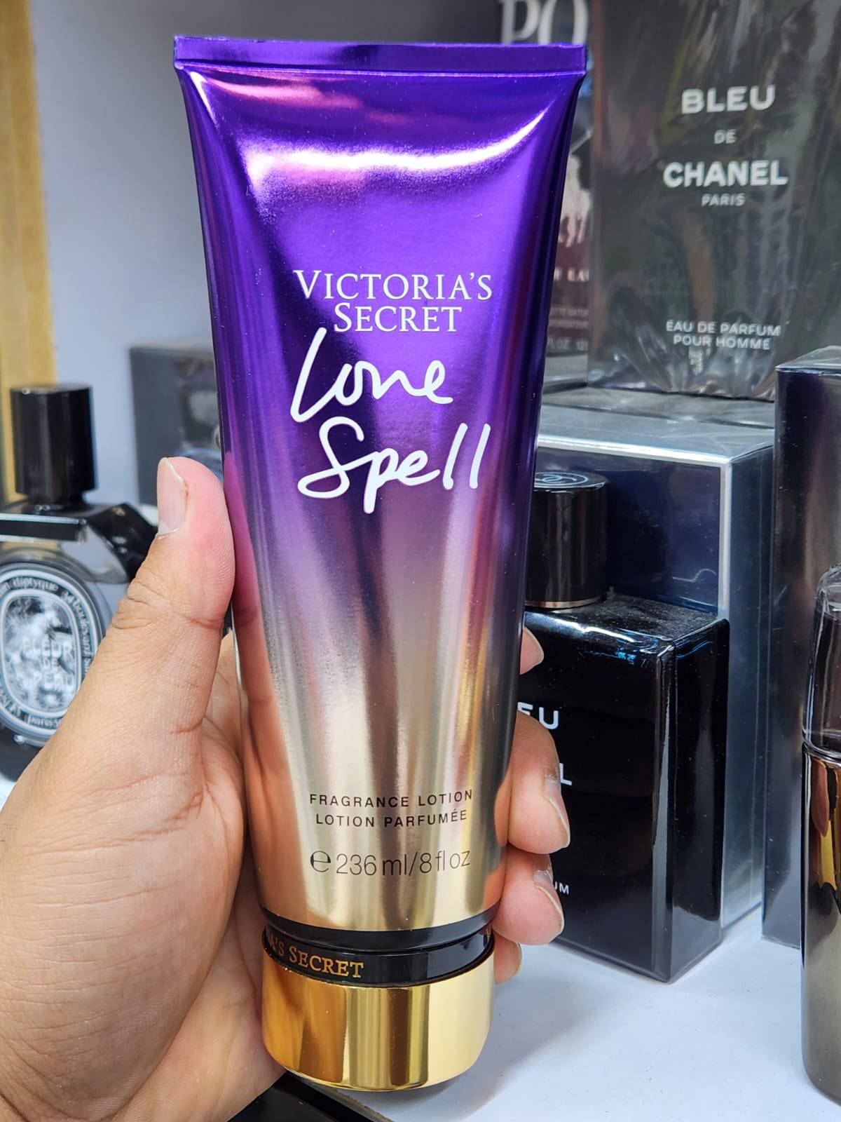 Victoria Secret 
Mist + Lotion
20 dhs❣️
10 Pcs Mix 110 dhs❣️

Zain87
♥️♥️♥️