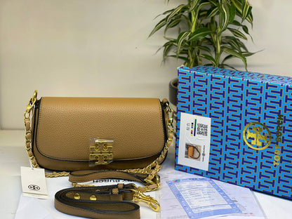 Tory Burch

with box
🎁🎁🎁

105 dhs❣️

Zain06
♥️♥️♥️