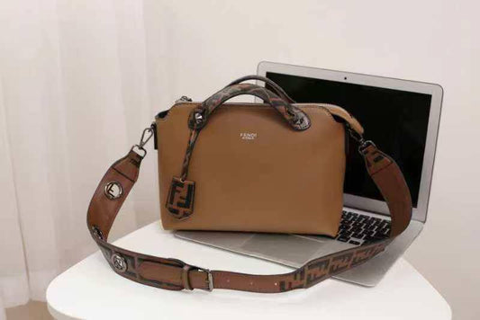 Fendi
Best quality

With box’s
🎁🎁🎁

115 dhs🪙🌨️
size 27cm

Zain158
♥️♥️♥️