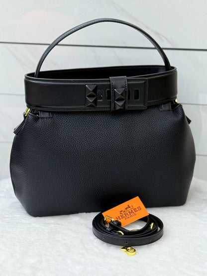 HERMES NEW 💫
GOOD QUALITY 💯
SIZE ( 28CM)
95 dhs❣️

Zain28
♥️♥️♥️