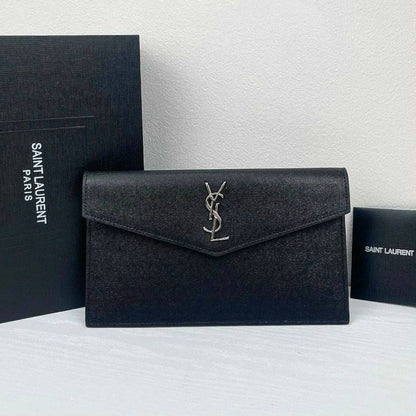 YSL 
COPY ONE 
WITH BOX 
190 dhs🇦🇪🇦🇪

Zain295
♥️♥️♥️