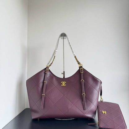CHANEL 
GOOD QUALITY 
110 dhs🇦🇪🇦🇪

Zain295
♥️♥️♥️