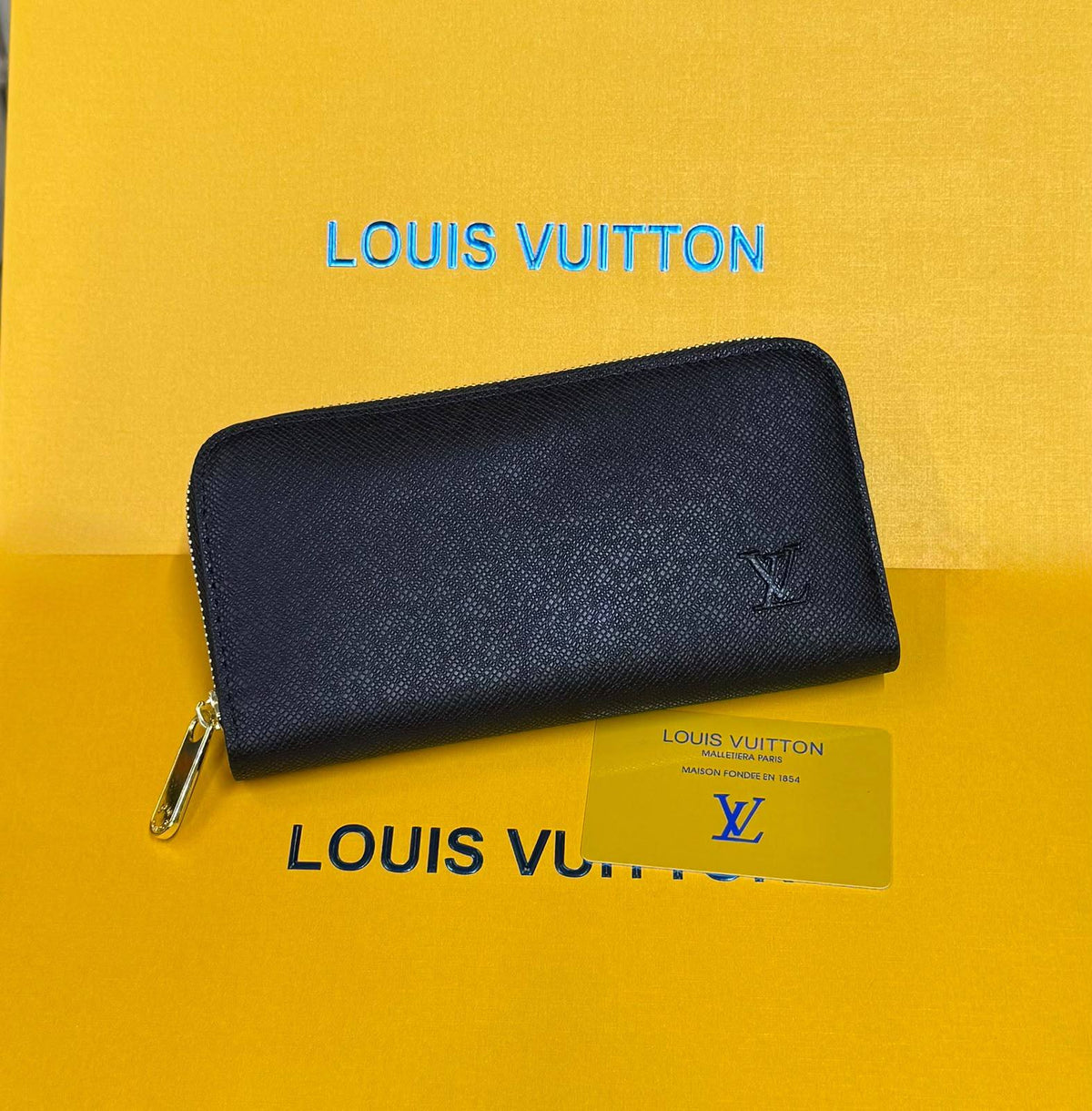 LV

With box
40 dhs🇦🇪🇦🇪🇦🇪

Zain93
♥️♥️♥️