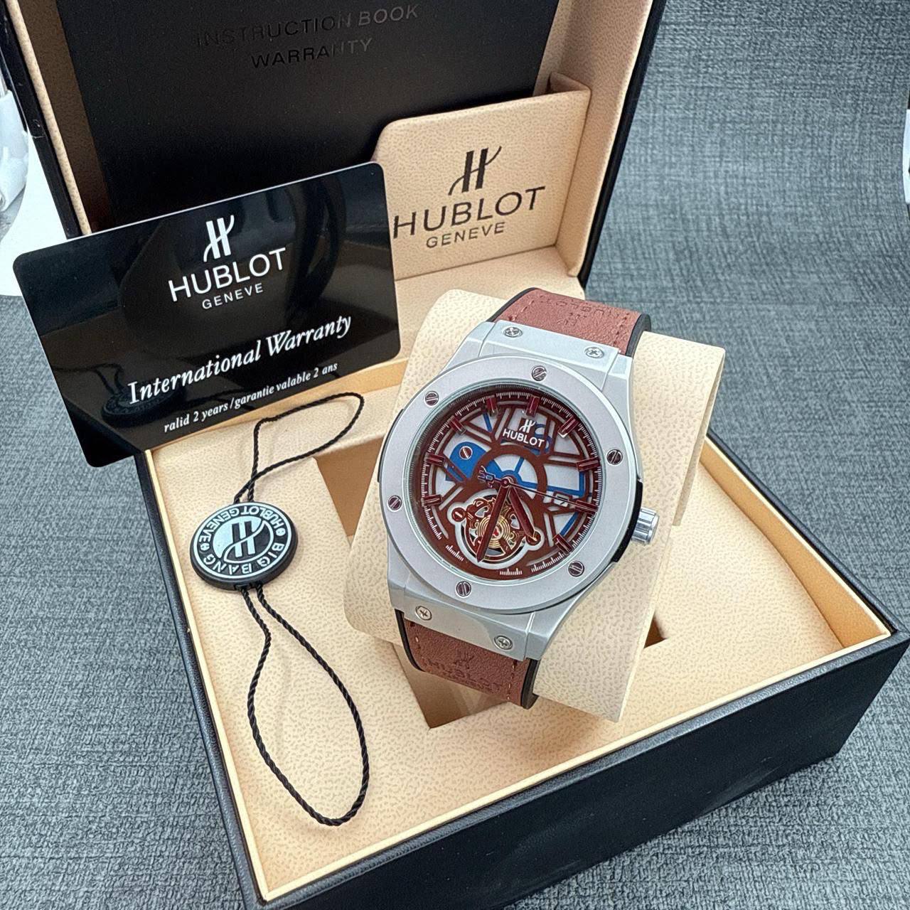 Men’s watch 
55 dhs🇦🇪🇦🇪

Zain45
♥️♥️♥️