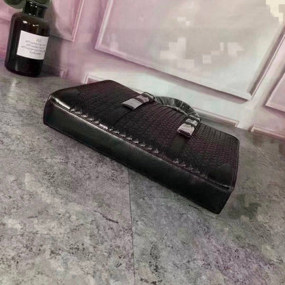 BOTTEGA LAPTOP BAG COPY ONE NEW CAME 
210 dhs🇦🇪🇦🇪

Zain295
♥️♥️♥️