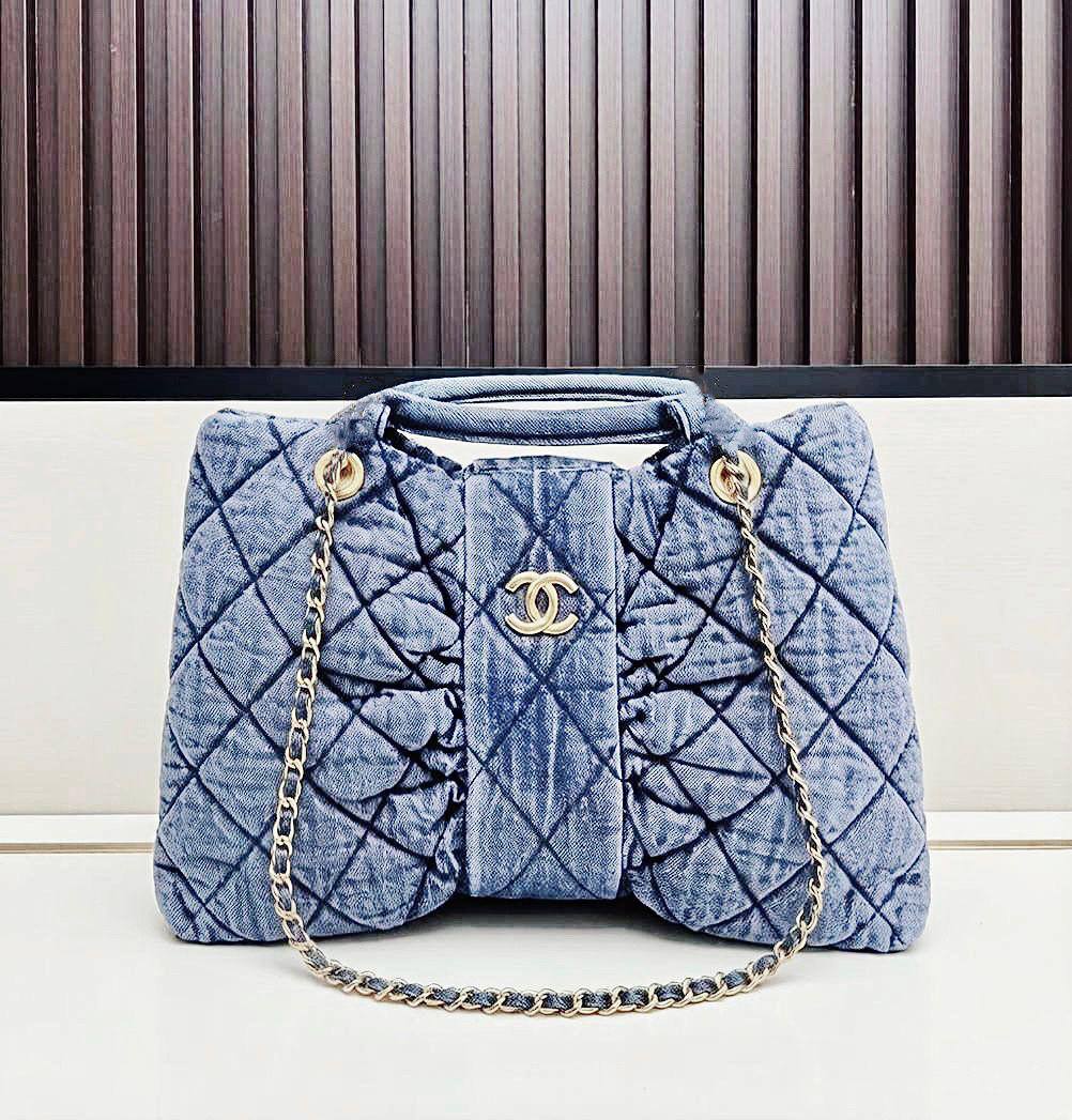 CHANEL 
COPY ONE 
150 dhs✅

Zain295
♥️♥️♥️