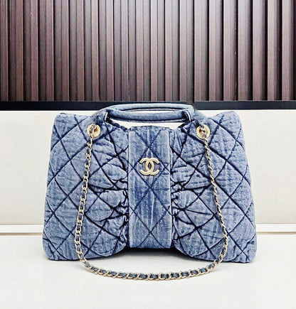 CHANEL 
COPY ONE 
150 dhs✅

Zain295
♥️♥️♥️