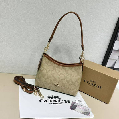 COACH 
20cm

90 dhs🪙

with box
🎁🎁🎁

Zain44
Zain254
♥️♥️♥️