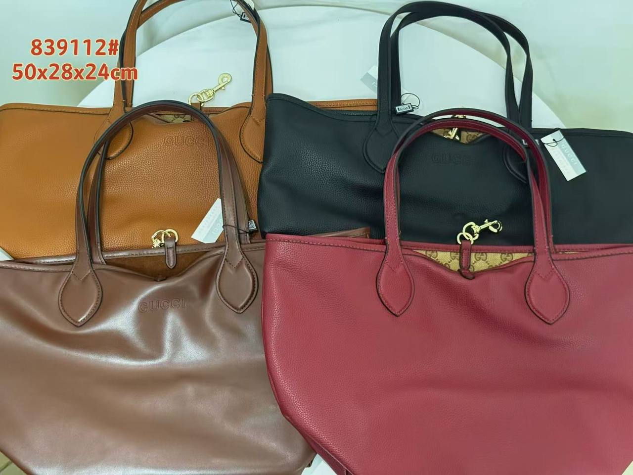 Gucci

120 dhs✅
2in1

Zain07
♥️♥️♥️