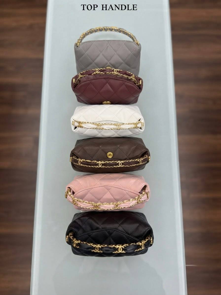 Chanel ᴛᴏᴘ ʜᴀɴᴅʟᴇ
ɢᴏʟᴅᴛᴏɴᴇ/ᴄʜᴀɪɴ
ᴡɪᴛʜʙᴏx
ᴄᴀᴠᴀɪʀ ᴍᴀᴛᴇʀɪᴀʟ
sɪᴢᴇ:𝟏𝟖ᴄᴍ
100 dhs🇦🇪🇦🇪

Zain56
♥️♥️♥️