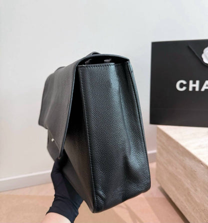 CHANEL
 COPY ONE 
38cm 
220 dhs🇦🇪🇦🇪

Zain295
♥️♥️♥️